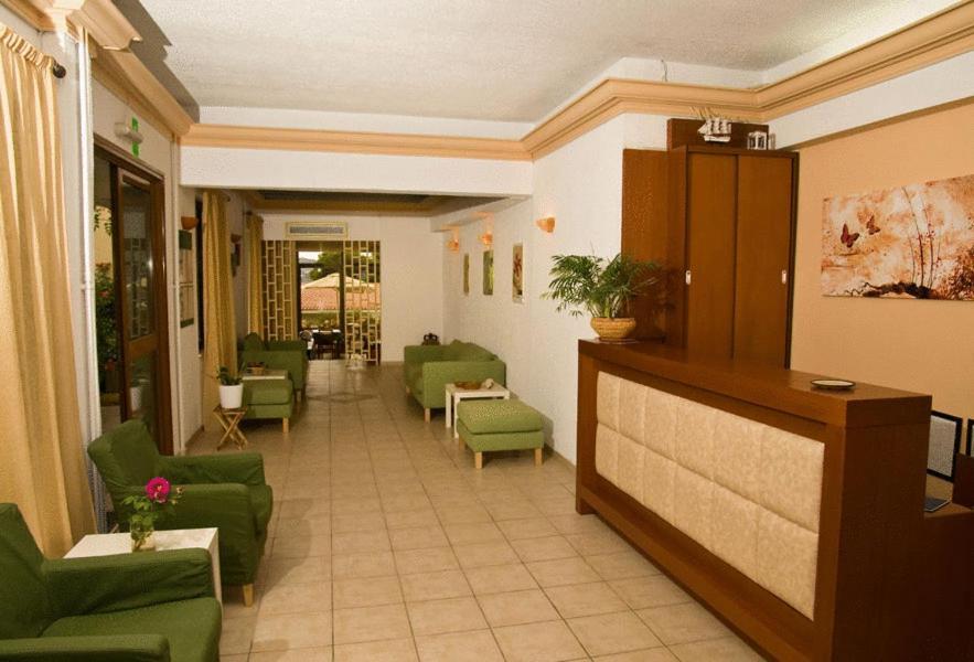 Hotel Afea Agia Marina  ภายนอก รูปภาพ
